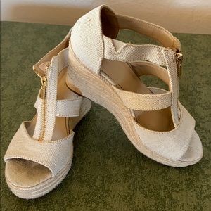 Women’s wedge sandals